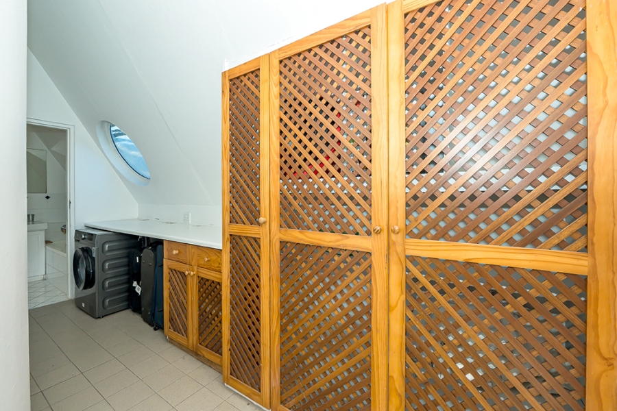 To Let 3 Bedroom Property for Rent in Rondebosch Western Cape